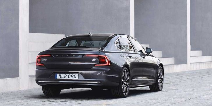 Volvo S90