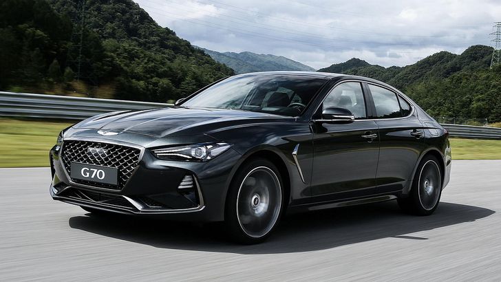 В России Genesis дополнил комплектации седана Genesis G70