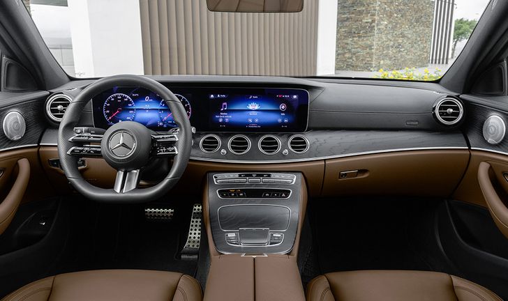 Интерьер Mercedes-Benz E-Class