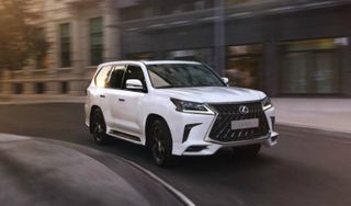 Lexus LX 570 Black Vision