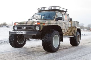 Снегоболотоход LADA 4x4
