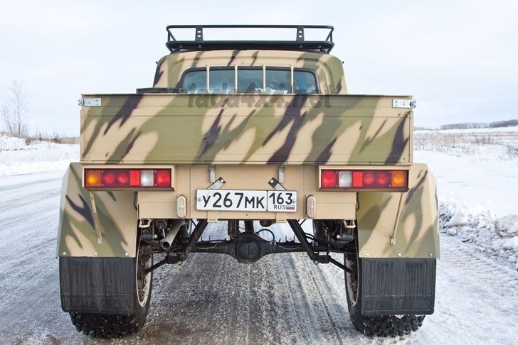 Снегоболотоход LADA 4x4