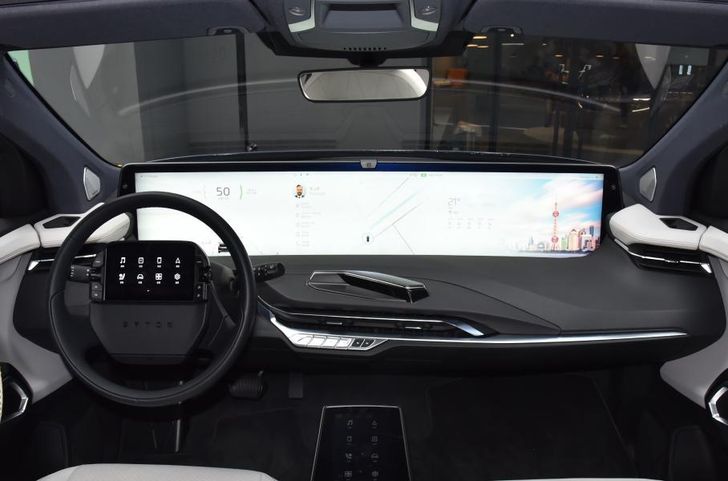 Салон Byton M-Byte