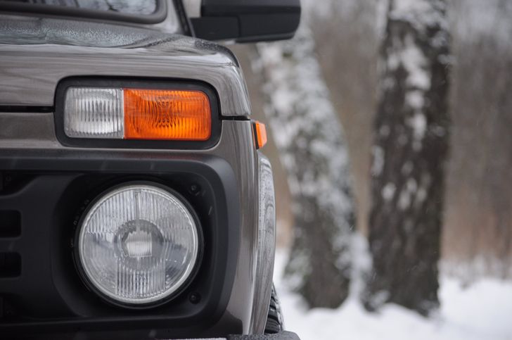 Фара LADA 4x4