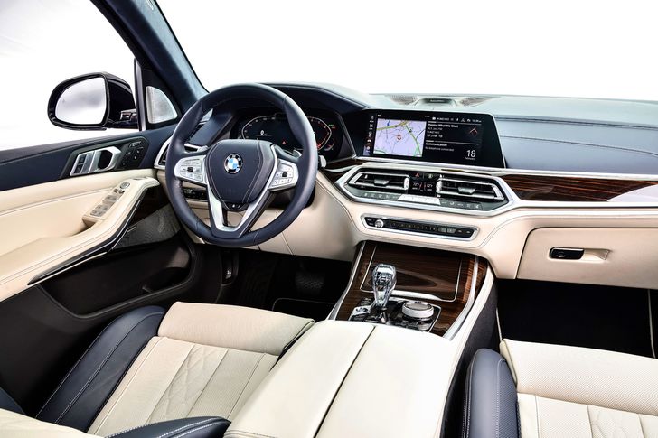 Интерьер BMW X7