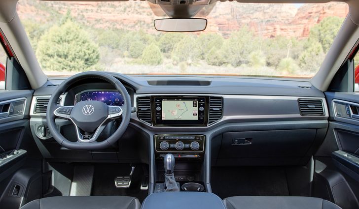 Интерьер Volkswagen Atlas R-Line