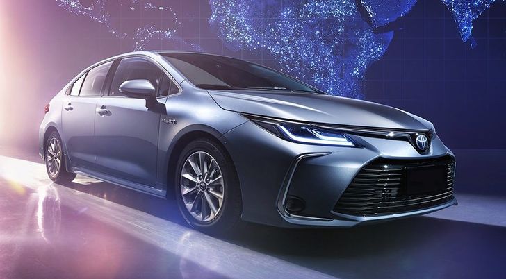 Новая Toyota Corolla получит удлиненную версию