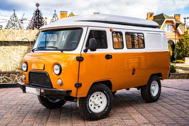 УАЗ показал дом на колёсах на базе УАЗ «Буханки»