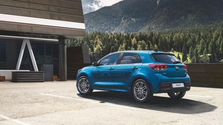 Хэтчбек KIA Rio