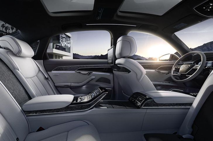 Интерьер Audi A8L Security