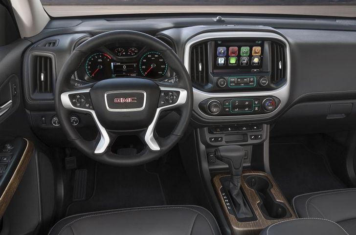 Интерьер GMC Canyon Denali