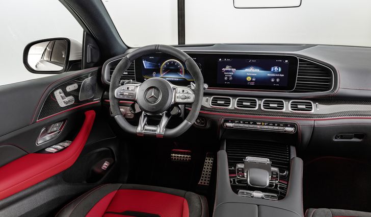 Интерьер Mercedes-AMG GLE 53 Coupe