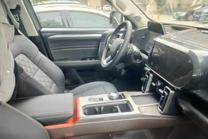 Интерьер нового Haval B06