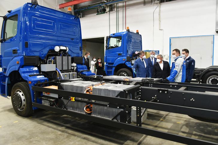 Появились первые фото электрических «КамАЗов»