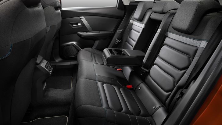 Интерьер Citroen C4