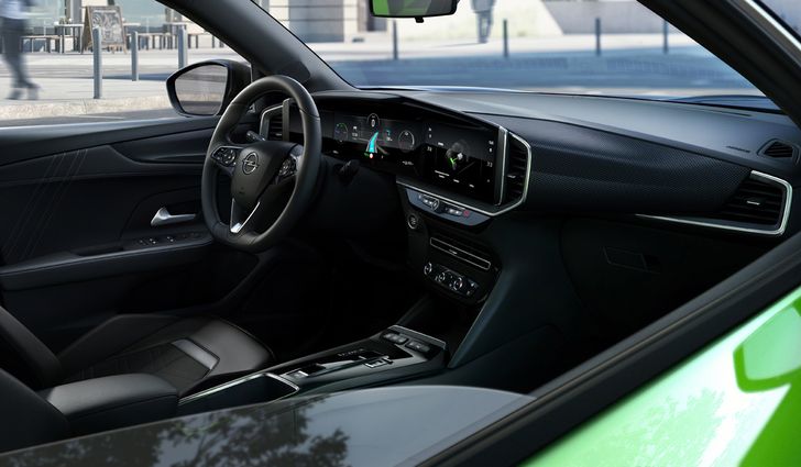 Интерьер Opel Mokka