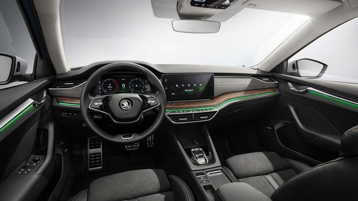 Интерьер Skoda Octavia Combi Scout