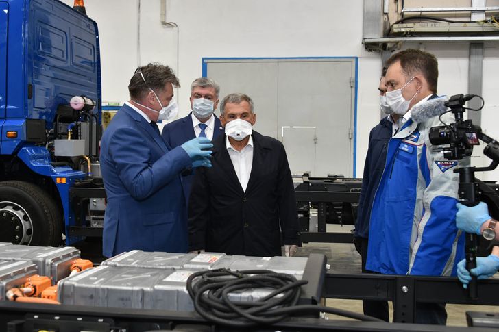 Показ электрического "КамАЗа"