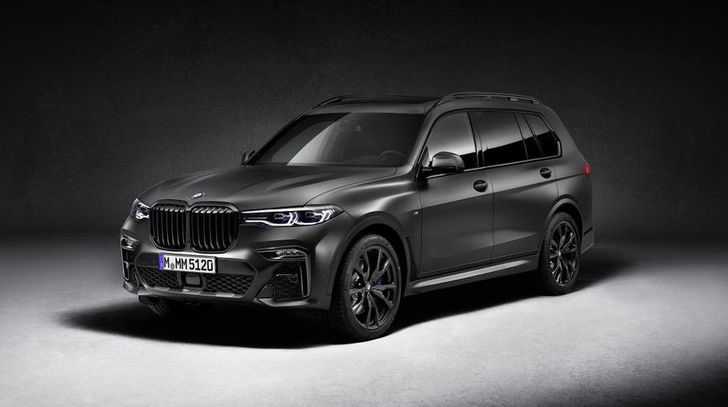 BMW X7 Dark Shadow Edition
