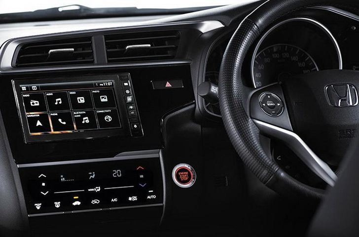 Интерьер Honda WR-V