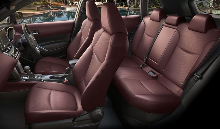 Интерьер Toyota Corolla Cross