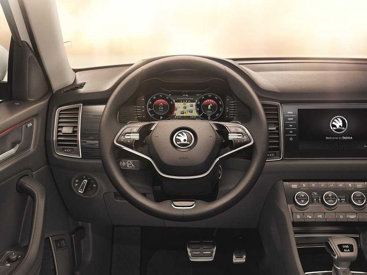 Новый двухспицевый руль