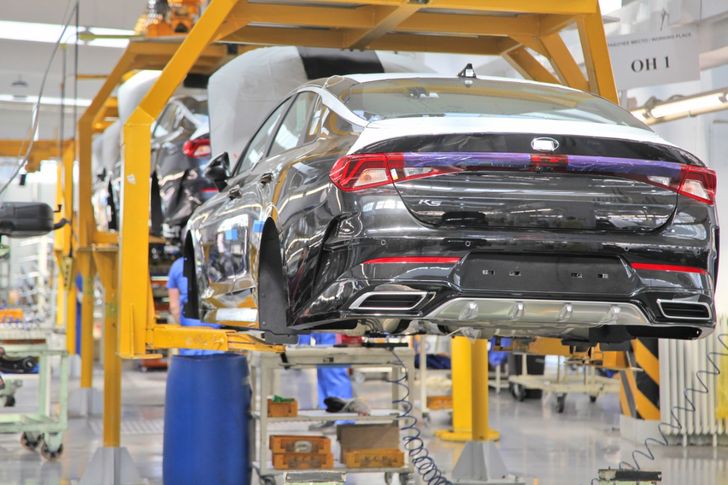 Производство KIA K5