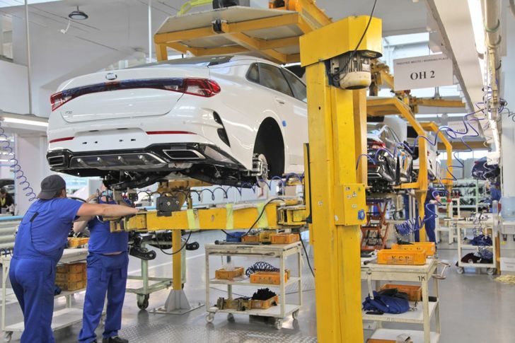 Производство KIA K5