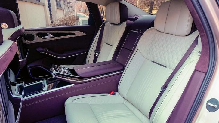 Салон Hongqi H9