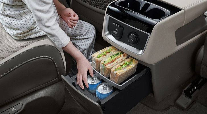 Салон KIA Carnival