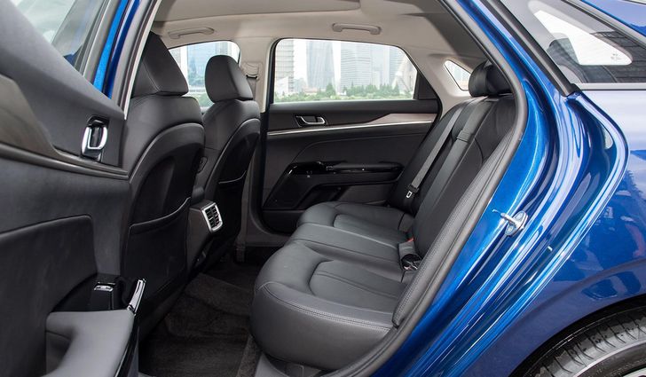 Салон KIA K5 Long