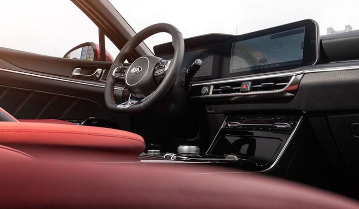 Салон KIA K5 Long