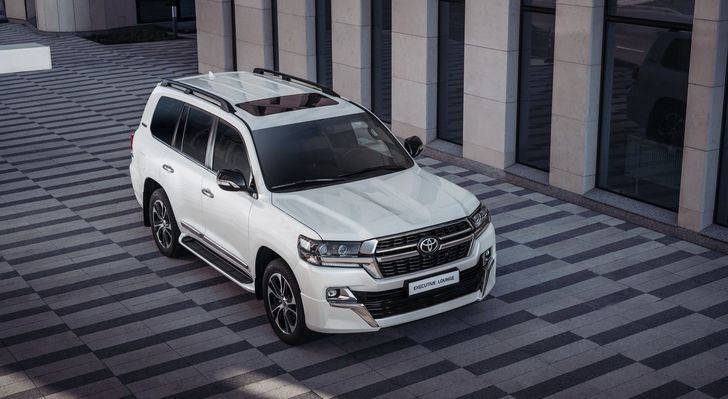 Toyota Land Cruiser 200 Executive Lounge