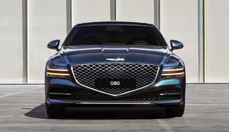 Автобренд Genesis назвал цену нового кроссовера GV80 и седана G80 в РФ