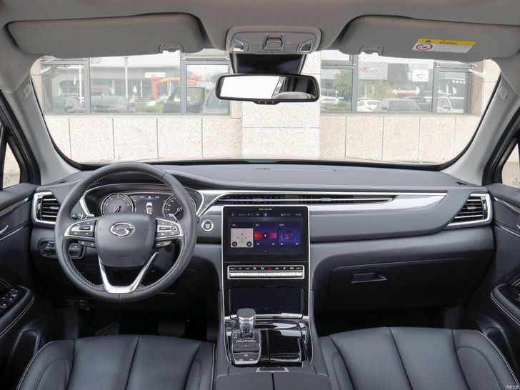 Интерьер GAC GS5