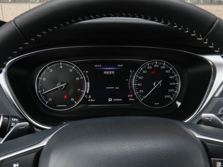 Интерьер GAC GS5