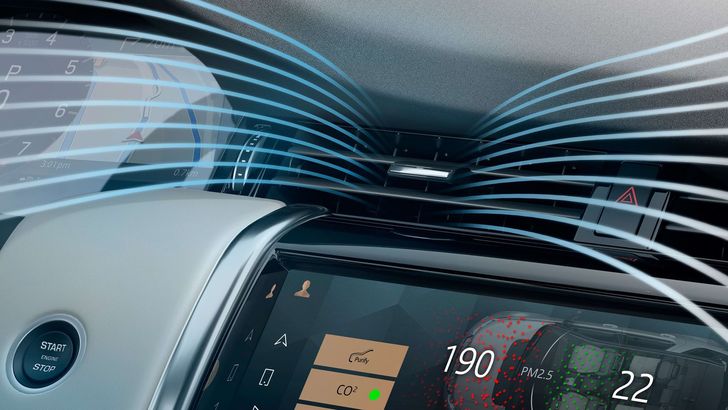 Интерьер Land Rover Discovery