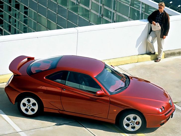 ТОП-3 нетривиальных купе за небольшие деньги