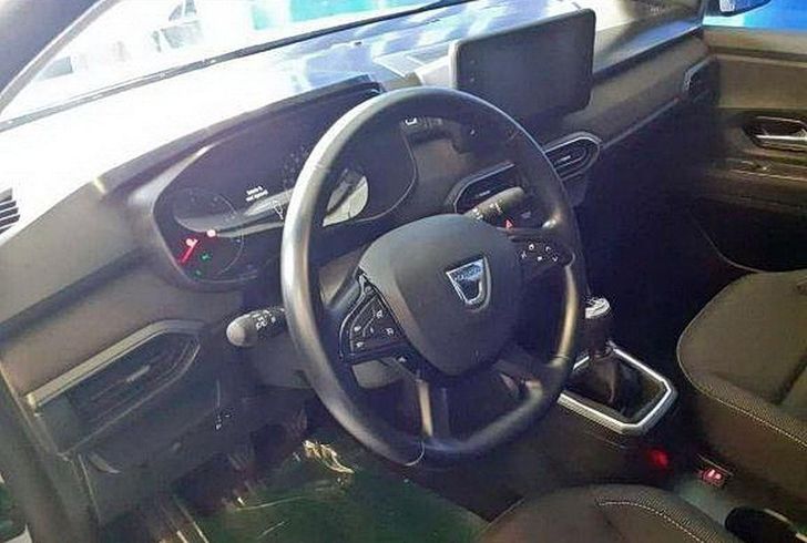 Салон Dacia Sandero
