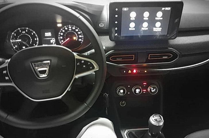 Салон Dacia Logan