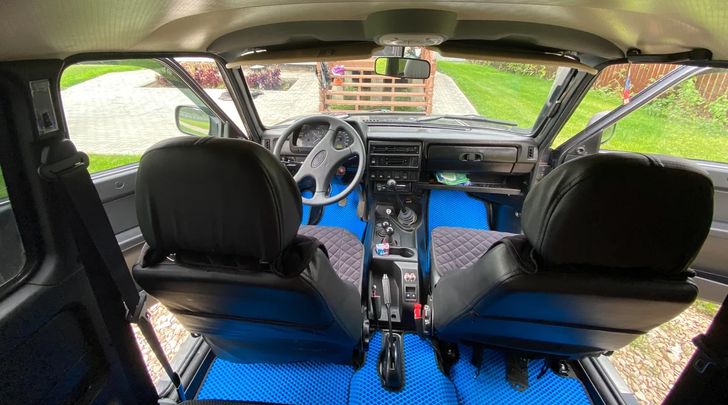 Салон тюнингованной LADA 4×4