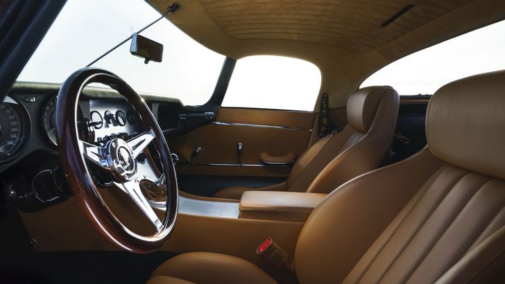 Салон Eagle Lightweight GT