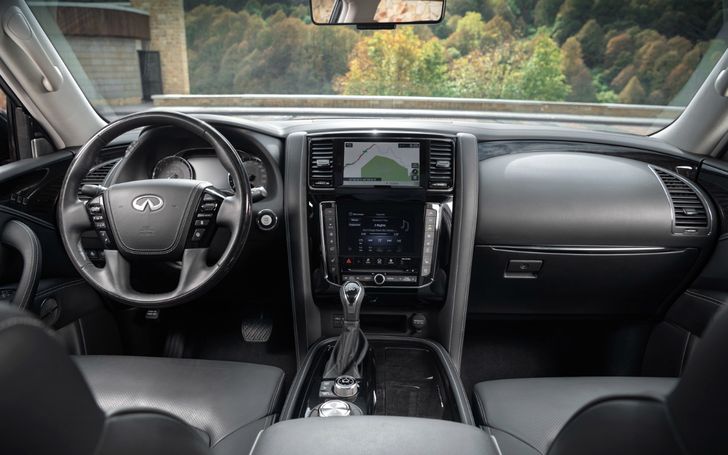 Интерьер Infiniti QX80