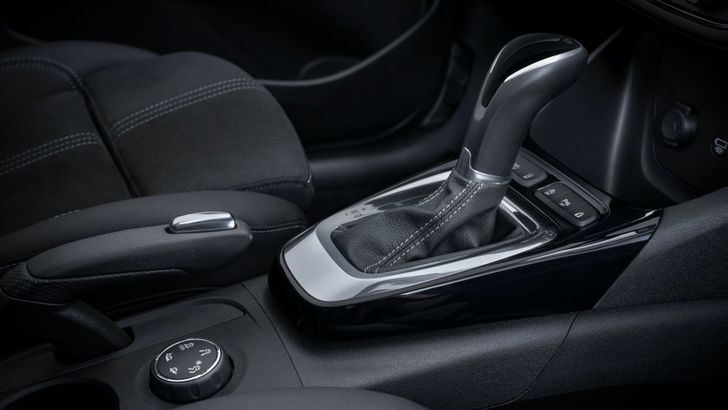 Интерьер Opel Crossland