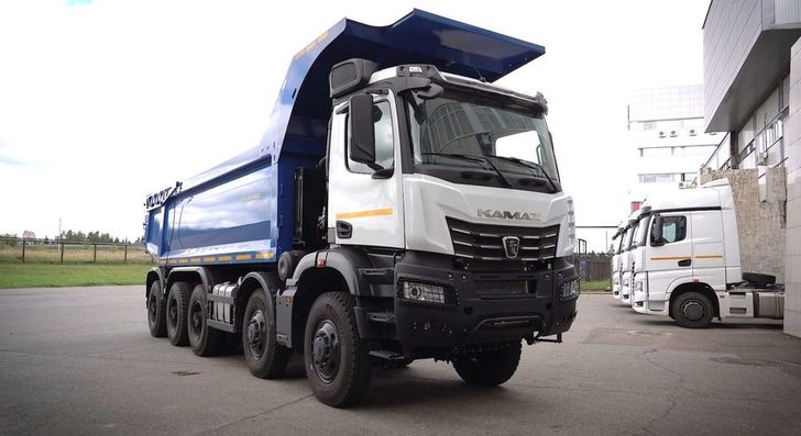 Самосвал «Атлант» от КамАЗ вышел на предварительные испытания