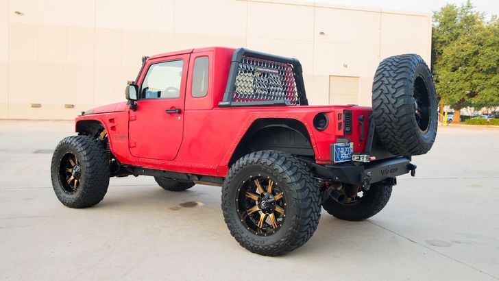 Кастомный пикап Jeep Wrangler