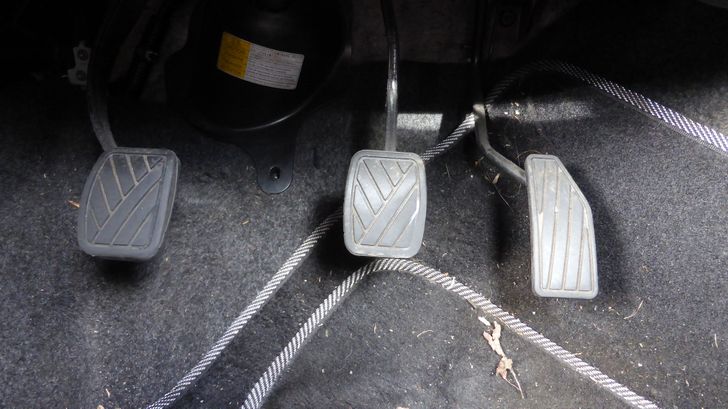 Педали автомобиля