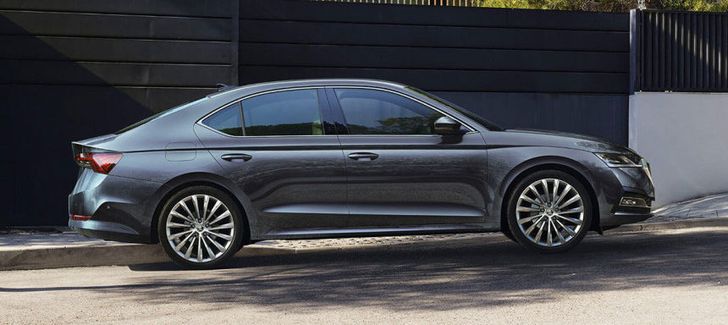 Skoda объявила цены на новую Octavia для рынка России