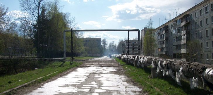 Водителям в России пояснили, почему нельзя тормозить перед дорожными ямами в 2021 году