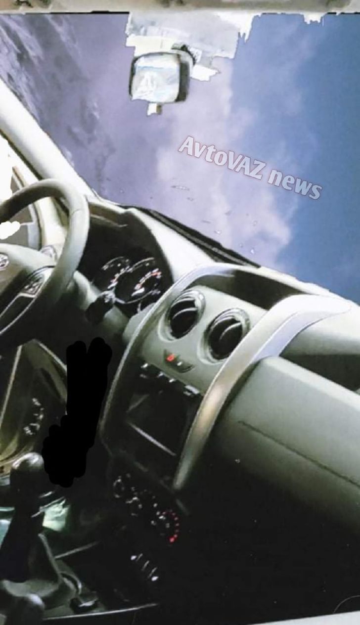 Фрагмент интерьера LADA Largus FL